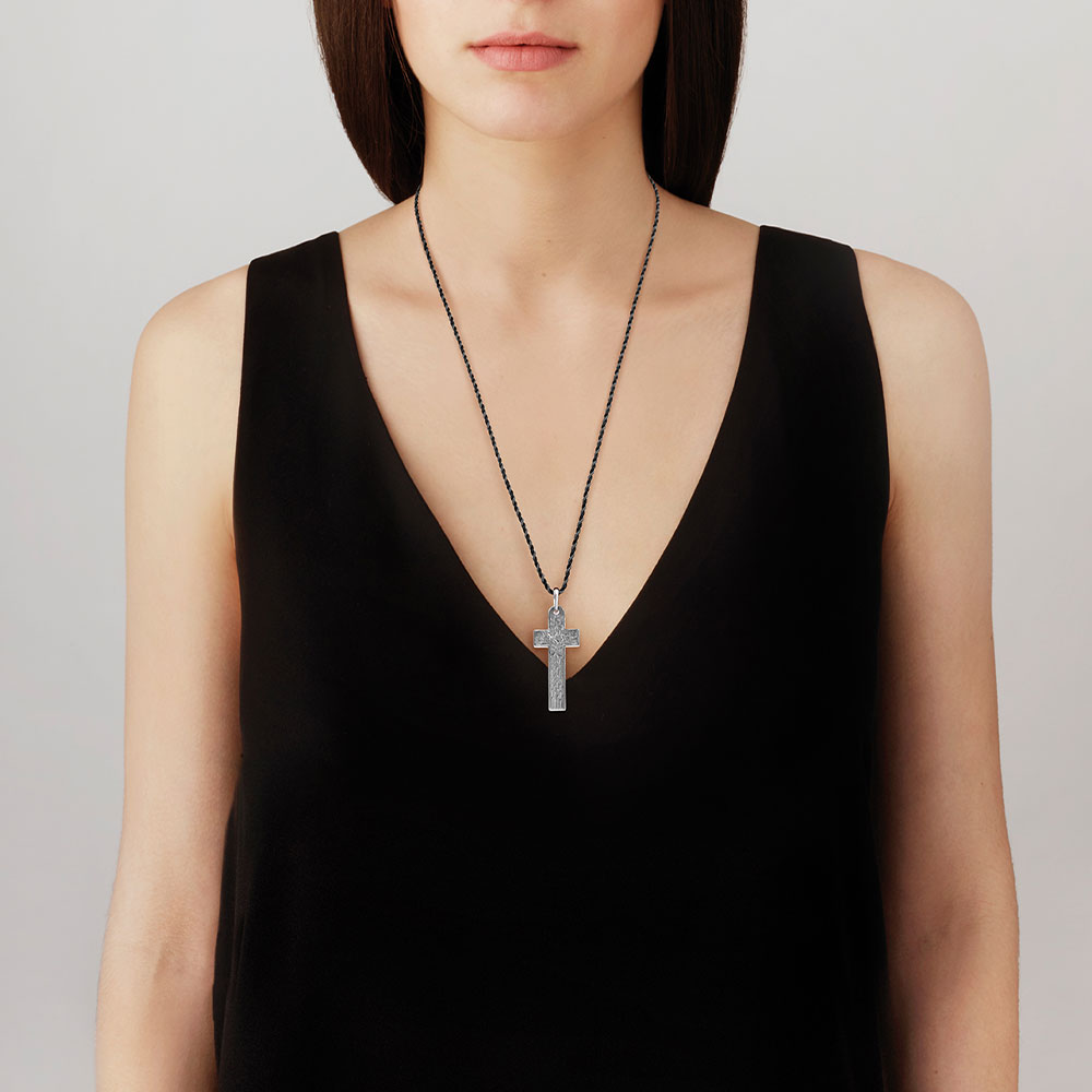 Saint Matthew cross pendant – Lalique Limited