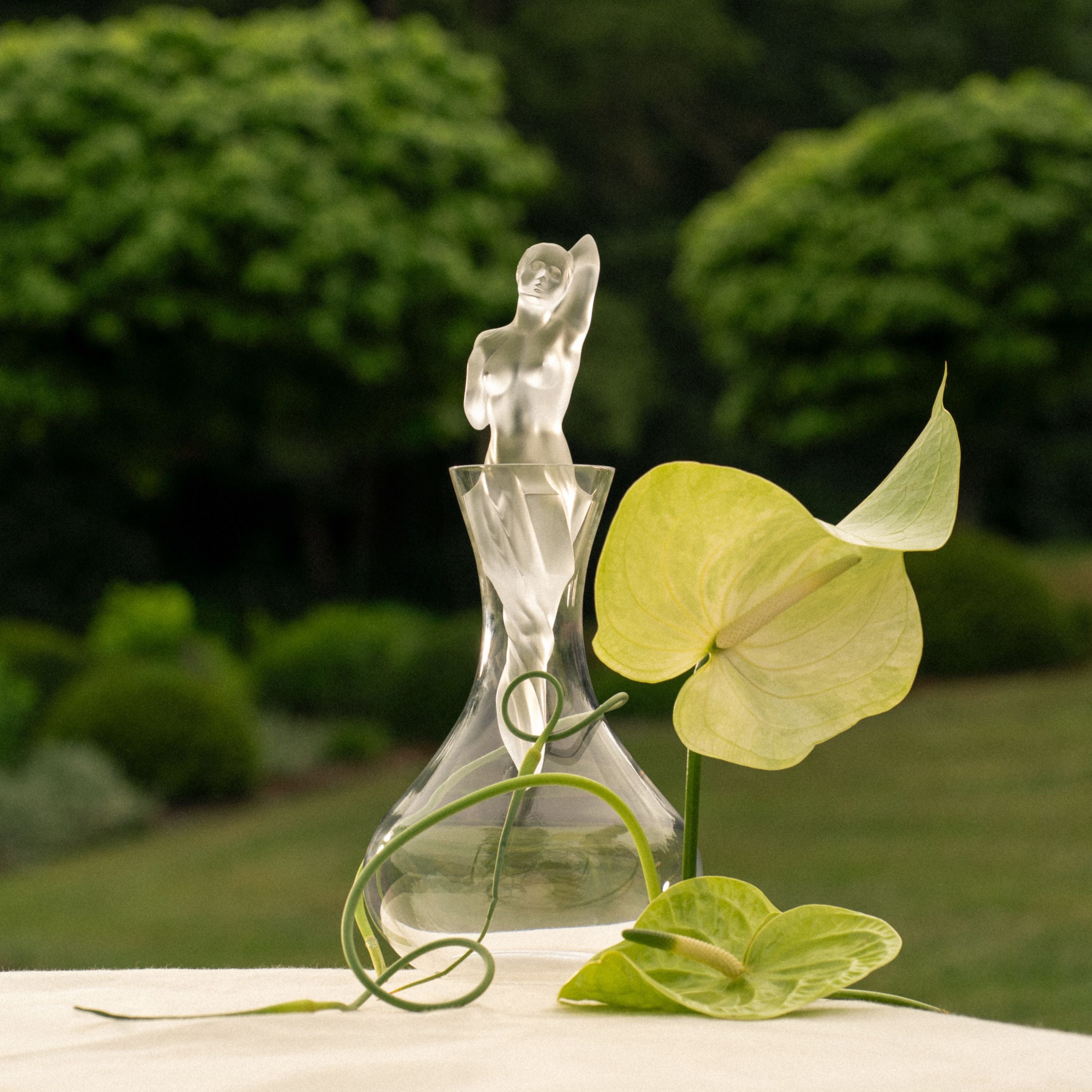 Aphrodite vintage decanter – Lalique Limited