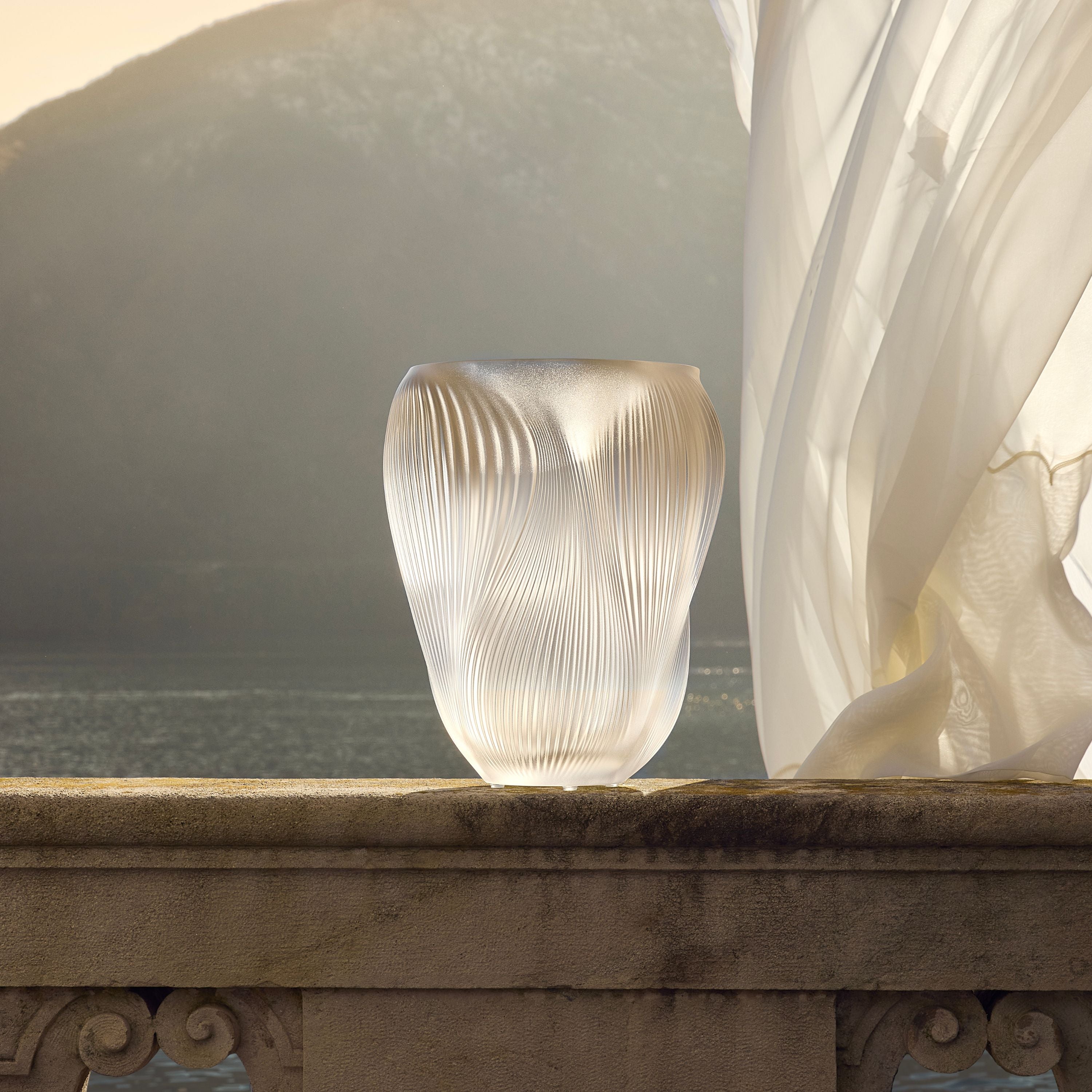 Alizé Large Vase – Lalique Limited