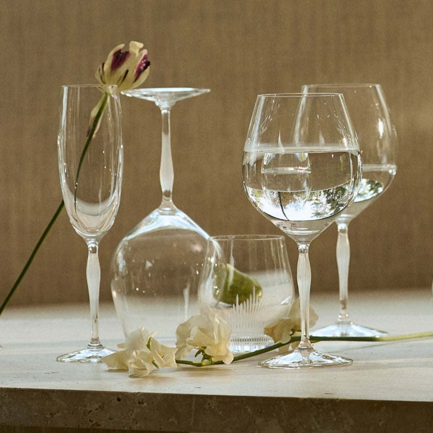 100 POINTS Burgundy glass